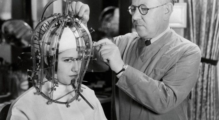 Max Factor szépség mikrométer egy hölgyön